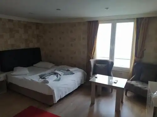 Lort Otel - 8
