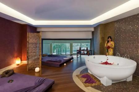 Noah's Ark Deluxe & Spa - 6