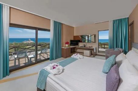 Noah's Ark Deluxe & Spa - 3