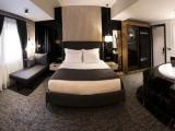 Двухместный люкс с джакузи Zone Luxury с камином