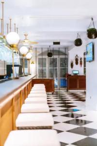 Johari Rotana - 17
