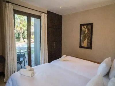 Utopia Boutique - 42