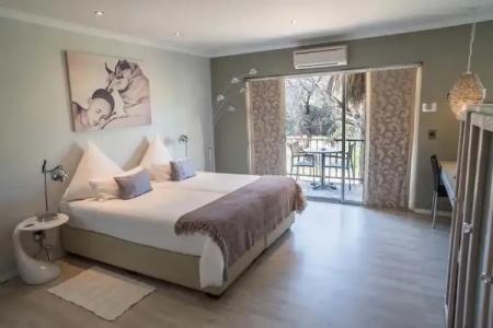 Utopia Boutique - 34