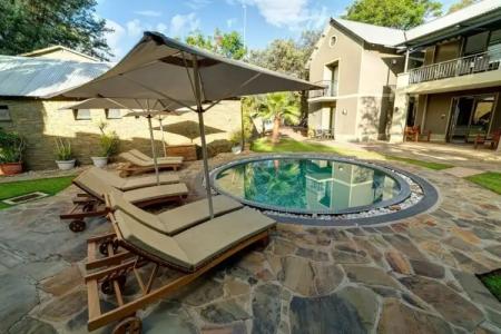 Utopia Boutique - 14