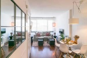 Отель «Calle Victoria - Stunning and Central»