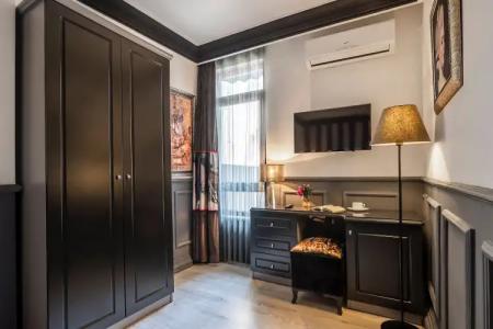 Leon Art Interiors - 28