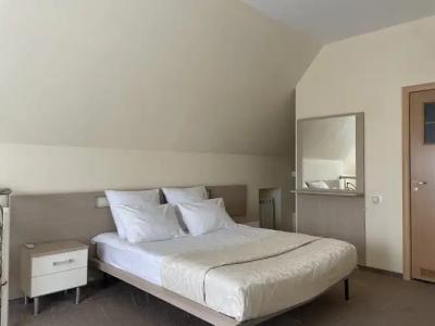 Чистые Пруды - 32