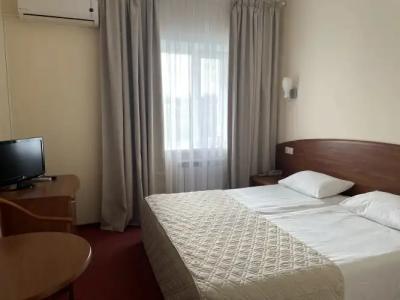 Чистые Пруды - 50