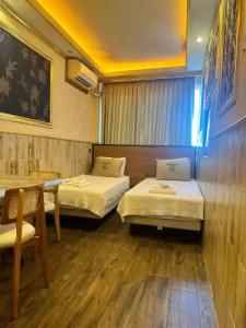 Maranda Boutique - 41