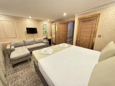 Maranda Boutique - 30