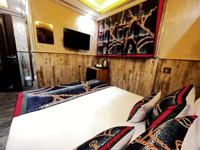 Maranda Boutique - 18