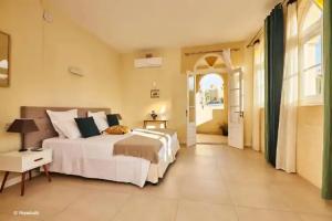 Мини-отель «Provicario», Виктория