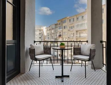 Gleam Collection - 79