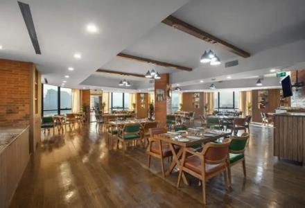 Royal Tulip & Casino - 6