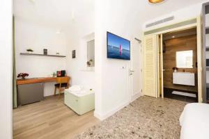 Отель «Battistini Boutique Living and Spa», Виктория