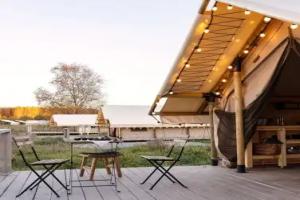 Глэмпинг, Эссо