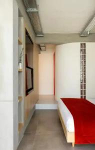 The Newel Metaxourgeio - 92