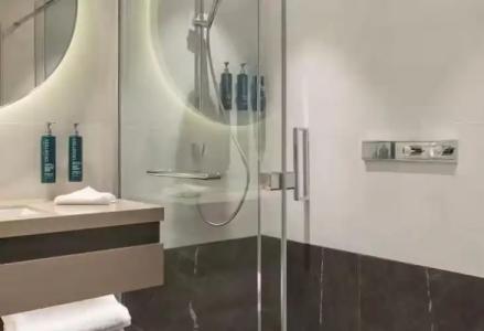 Doubletree By Hilton - 28