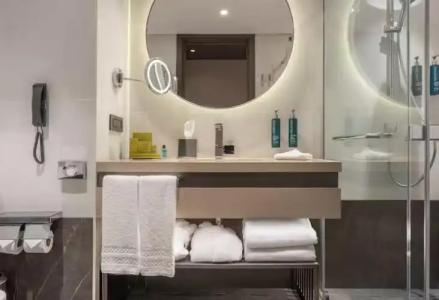 Doubletree By Hilton - 26