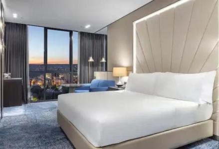 Doubletree By Hilton - 29