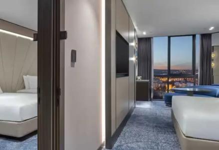 Doubletree By Hilton - 33