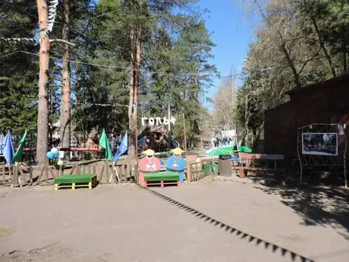 Кирово-чепецк парк лихолесье. Веревочный парк лихолесье кирово. Парк лихолесье кирово. Парк лихолесье кирово. Зоопарк в кирово чепецке.