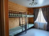 Кровать в общем 8-местном номере
