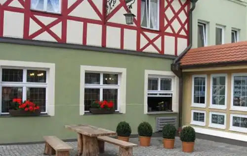 Traditionsgasthof Grüner Baum - 6