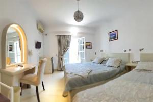 Отель «Avraki», Камари