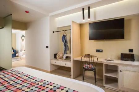 Cressa - Adults Only - 20