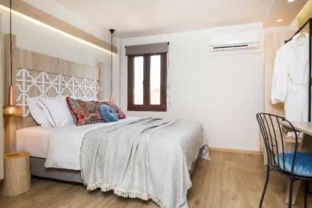 Cressa - Adults Only - 18