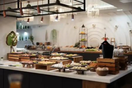 Blue Carpet Luxury Suites - 11