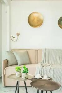 Blue Carpet Luxury Suites - 64