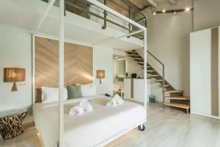 Blue Carpet Luxury Suites - 54