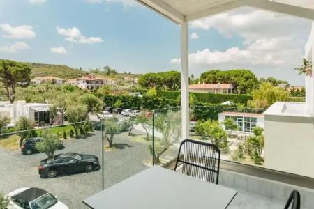 Blue Carpet Luxury Suites - 115