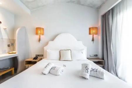 Blue Carpet Luxury Suites - 4