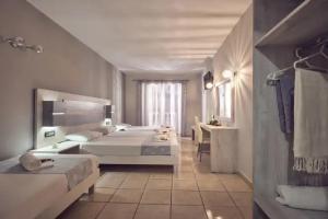 Aeon Hotel, Лаганас