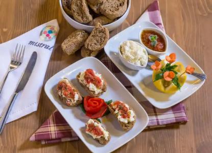 Mistral - For Solo Travelers - 10