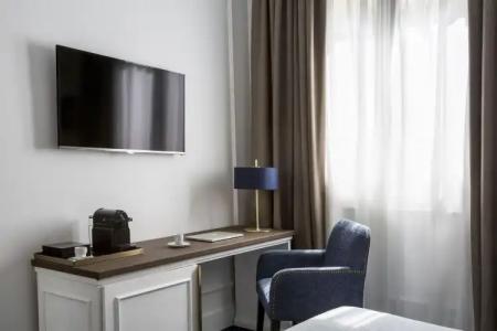 Midmost by Majestic Hotel Group - 30