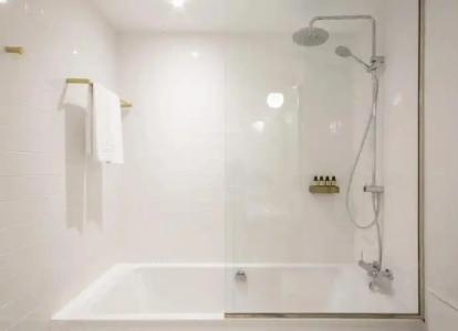 Midmost by Majestic Hotel Group - 51