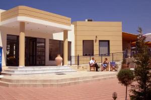 Blue Aegean Hotel & Suites, Гувес