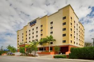 Отель «Fairfield Inn & Suites by Marriott Miami Airport South», Майами