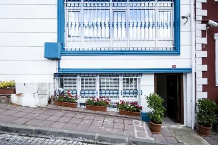 White Pearl Apart - 23