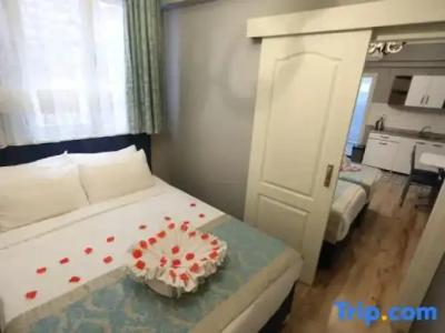 White Pearl Apart - 45