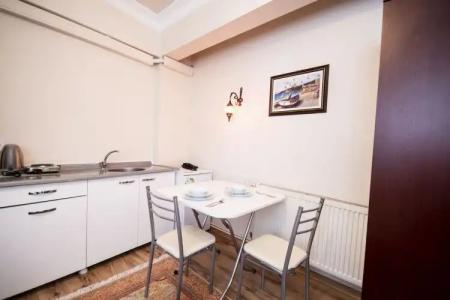 White Pearl Apart - 12