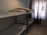 Кровать в общем номере для мужчин с 4 кроватями