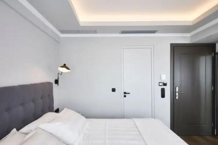 The Artist Athens - 179