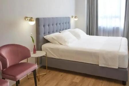 The Artist Athens - 33