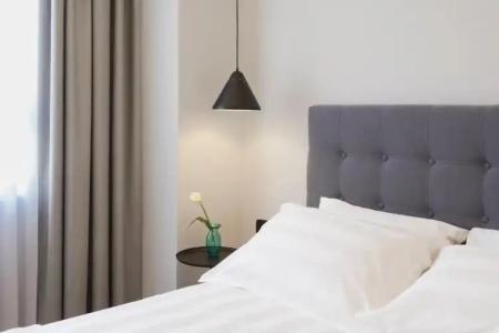 The Artist Athens - 130