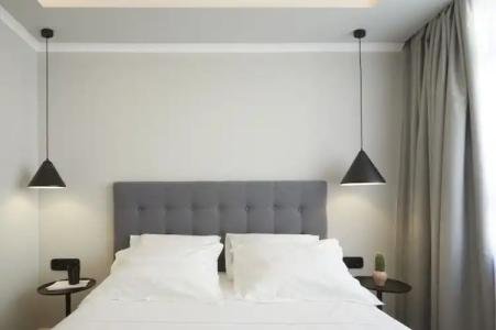 The Artist Athens - 87